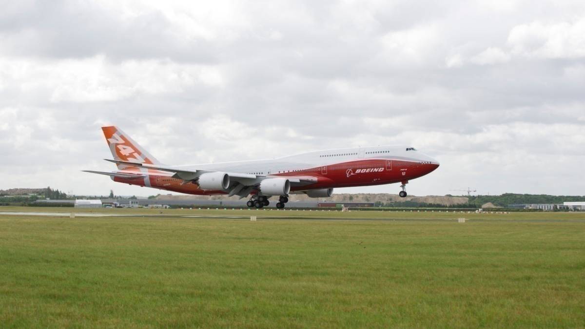 Which Airlines Fly The Boeing 747-8I?