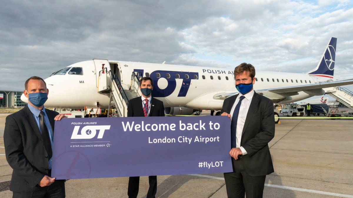 LOT Polish Returns To London City Airport From Vilnius