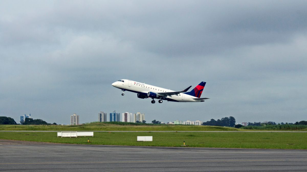 Delta Adds Nonstop E175 Palm Springs To Los Angeles Flights