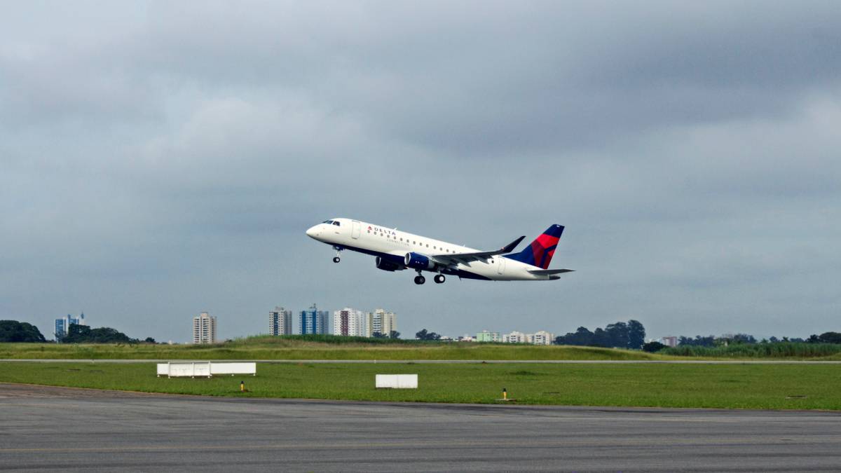 Delta Adds Nonstop E175 Palm Springs To Los Angeles Flights