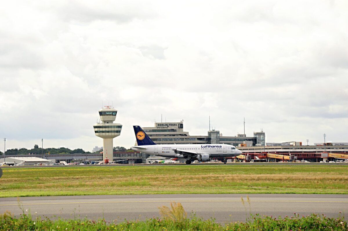 30 Years Ago Lufthansa First Flew To Berlin Tegel - Now It Will Close