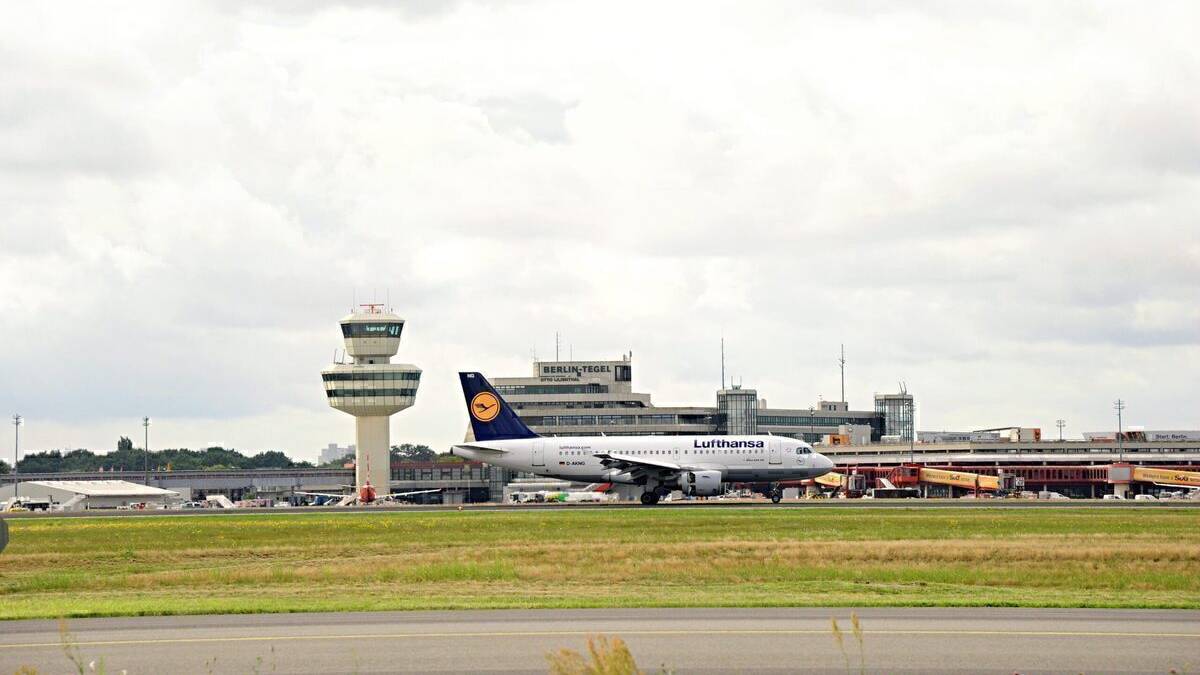 30 Years Ago Lufthansa First Flew To Berlin Tegel - Now It Will Close