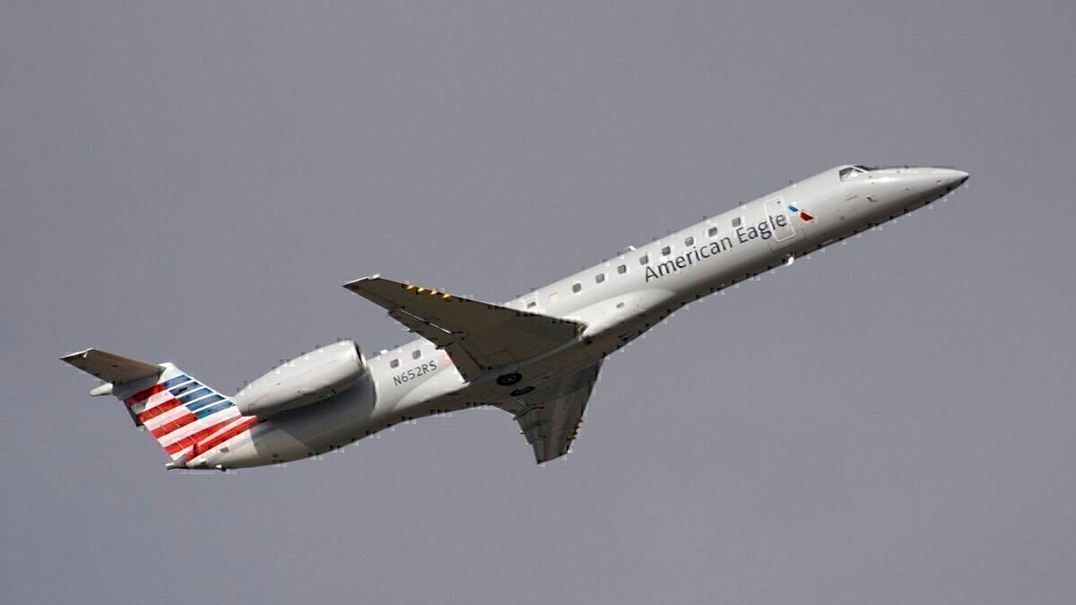 American Eagle ERJ145 Runs Off The Runway In The Bahamas