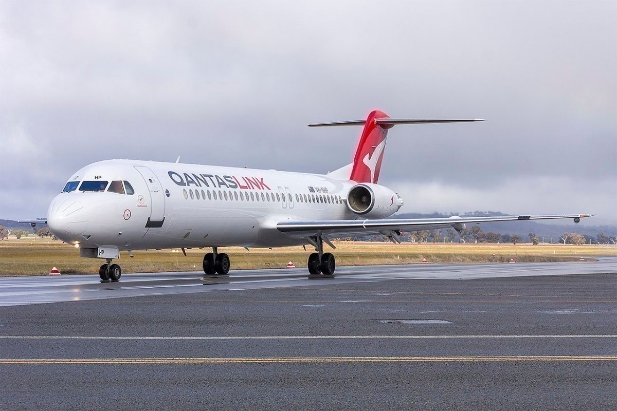 Which Airlines Are Still Flying Fokker 100s?