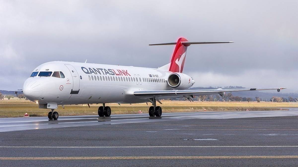 Which Airlines Are Still Flying Fokker 100s?
