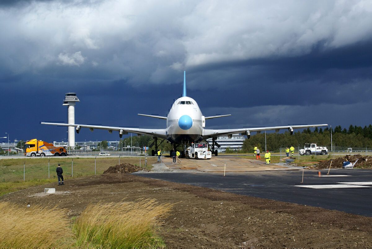 Waterparks, Hotels, & Restaurants - Fun Uses For Retired Aircraft
