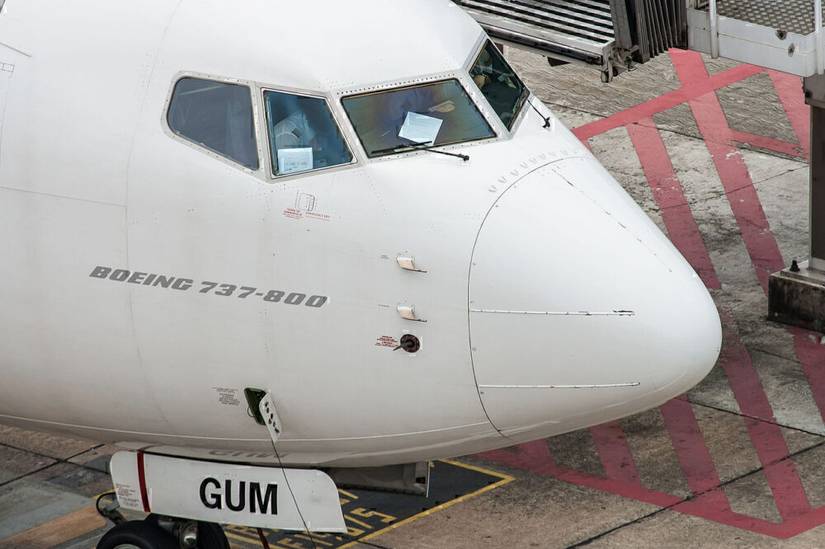 Video: Pilot Shows Off A KLM Boeing 747 Cockpit Sunroof