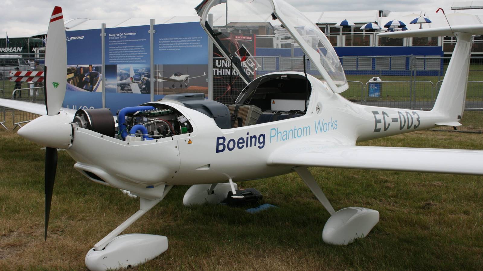 How Would A Hydrogen Powered Plane Work?