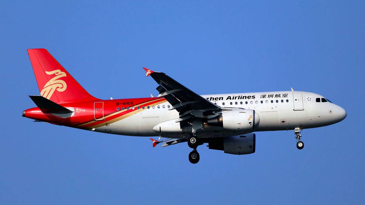 Shenzhen Airlines Airbus A319 Fuselage And Tires Damaged On Landing