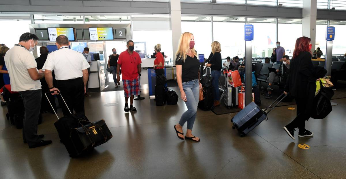 US Daily Travelers Edge Closer To 1 Million