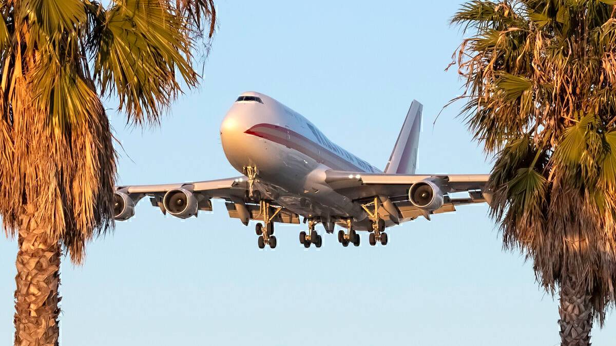 NTSB Releases Final Report After LAX 747 Trash Can Incident