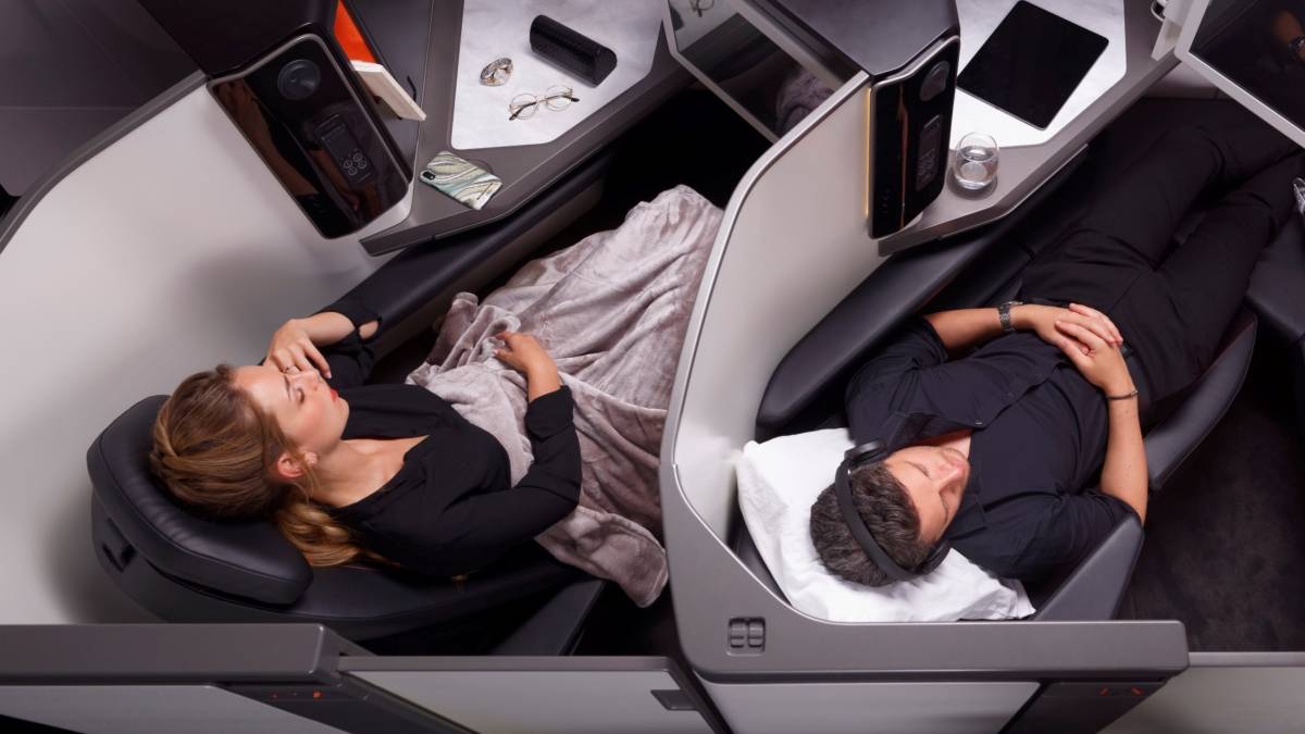 STELIA Tackles Single Aisle Lie Flat Business With New OPERA Seat