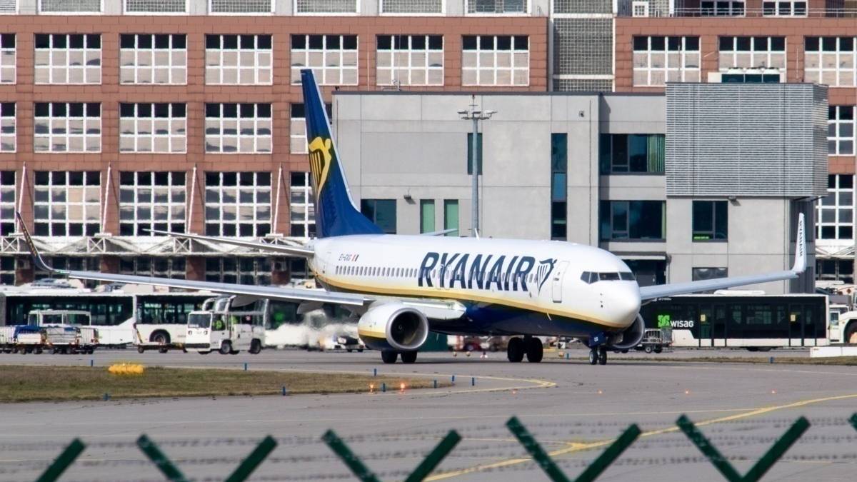 Ryanair Passengers Drop Again As Second Wave Restrictions Bite
