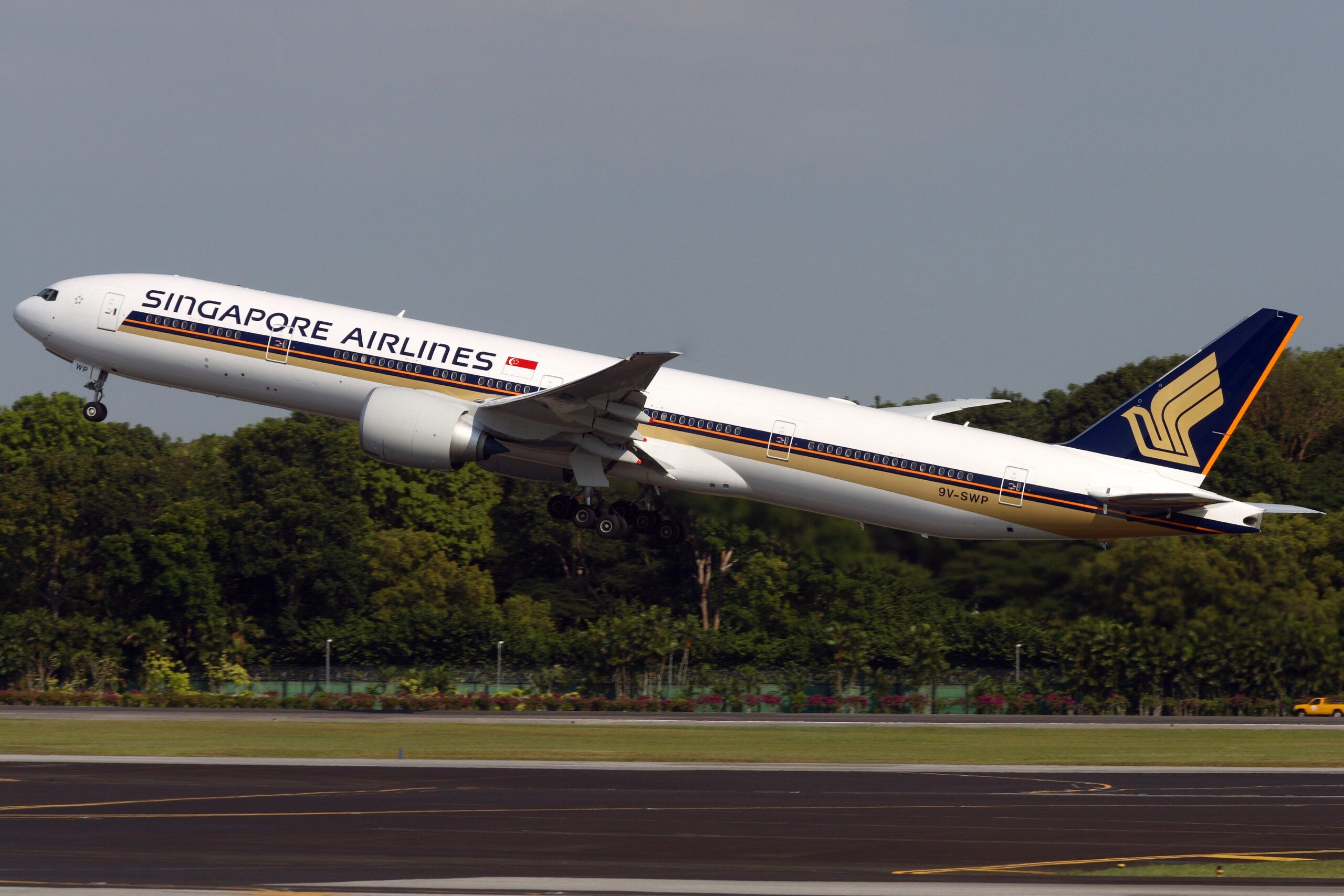 Four Of Singapore Airlines' Boeing 777-300ERs Removed From