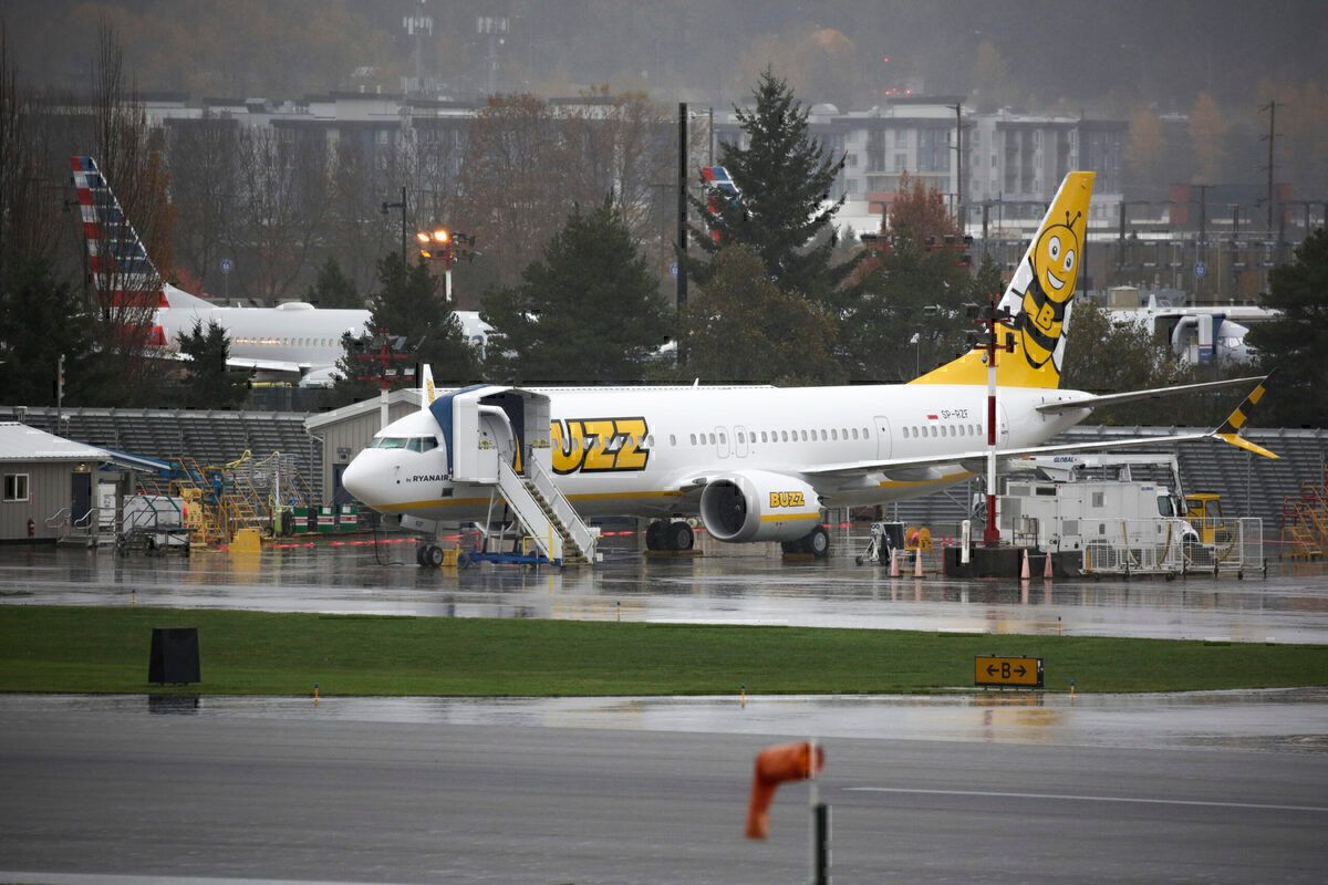 Up Close - Ryanair's New Buzz Livery Spotted On The 737 MAX