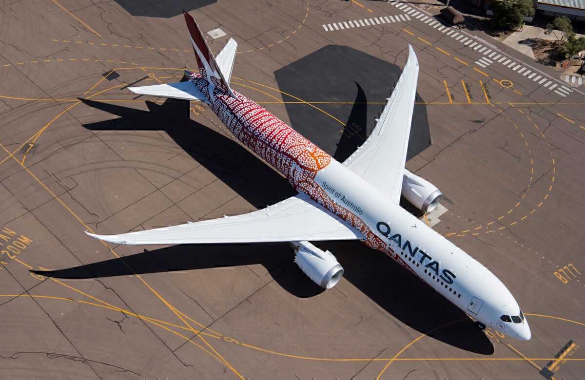 Brand New Qantas Boeing 787 Flown Straight To Storage