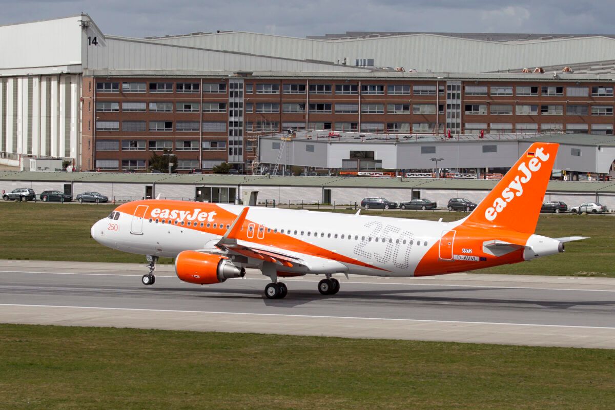 When & Why Did easyJet Switch From Boeing To Airbus Aircraft?