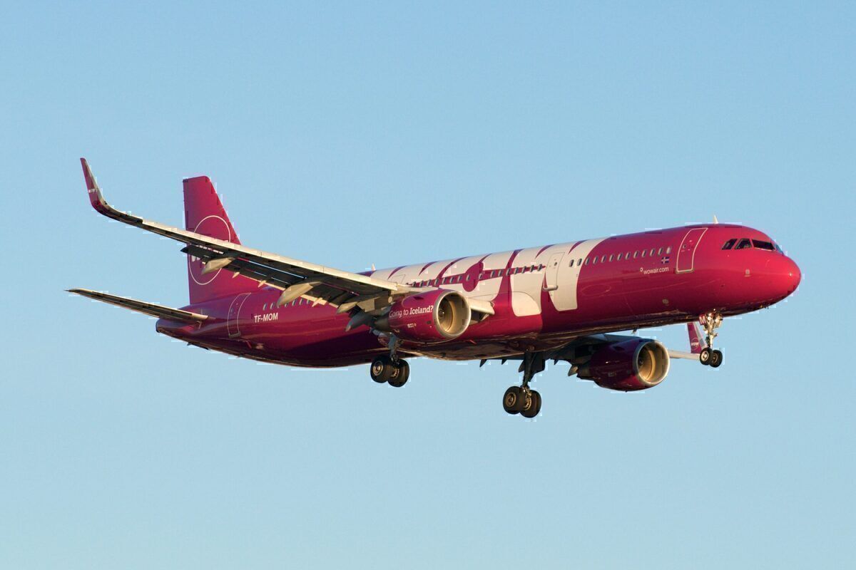The Rise And Fall Of WOW Air: Iceland's Bold Purple Airline
