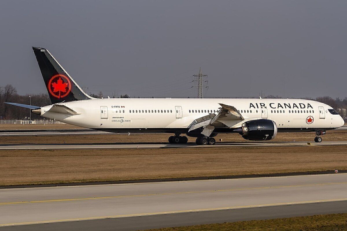 Air Canada Boeing 787 Strays Off Of Taxiway Into Mud