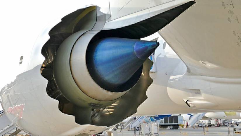 Blocked Fuel Pump Led To Scoot Boeing 787 Engine Shutdown
