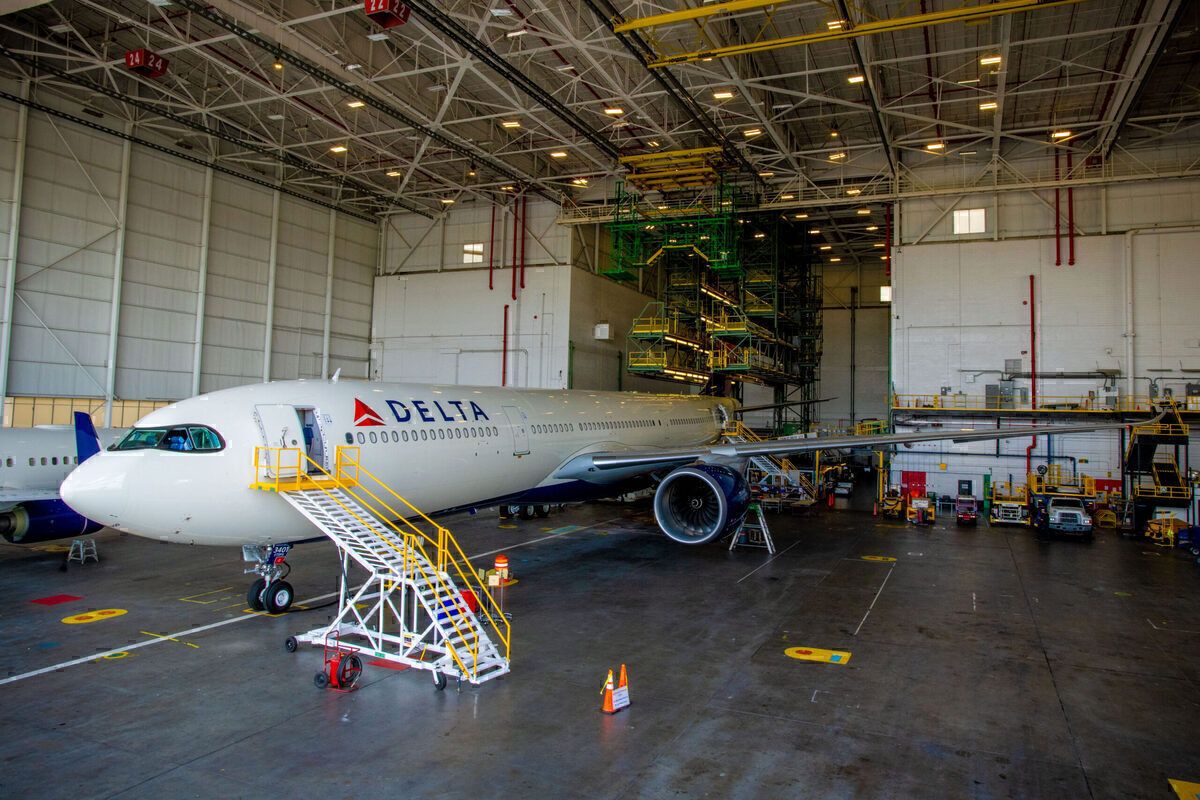 Delta Airbus A330-900neo Returns To Tokyo Over Hydraulic Failure