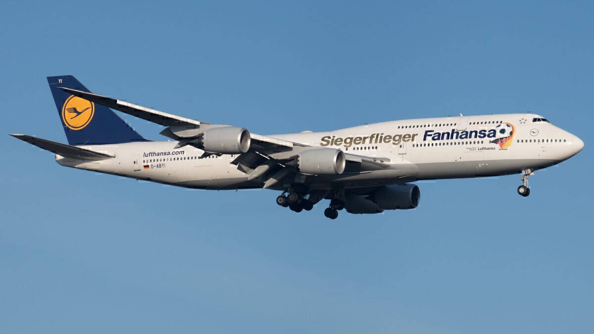 Which Boeing 747 Variants Were Most Popular?