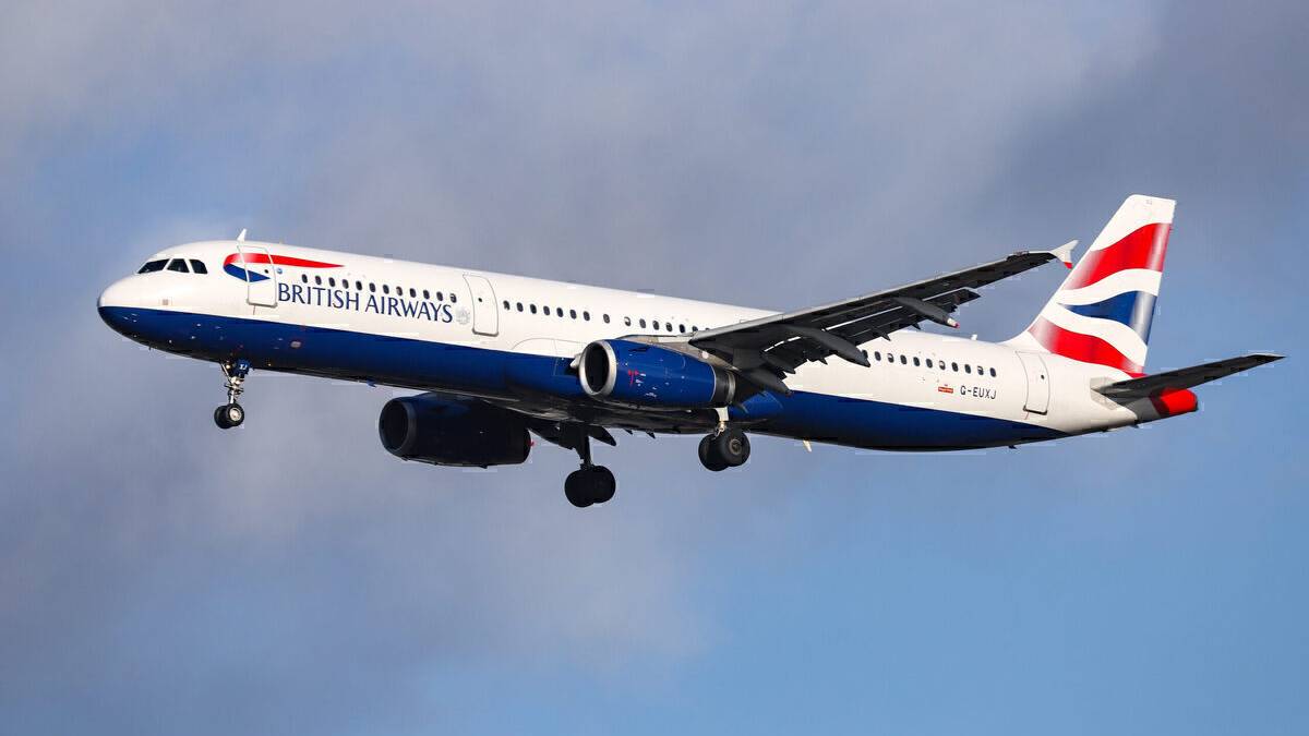 Airbus A321 Came Within 20 ft Of Unidentified Flying Object Departing Heathrow