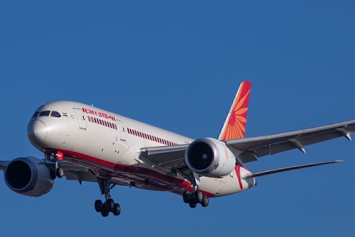 Air India's Pilots Decline To Bid For Airline