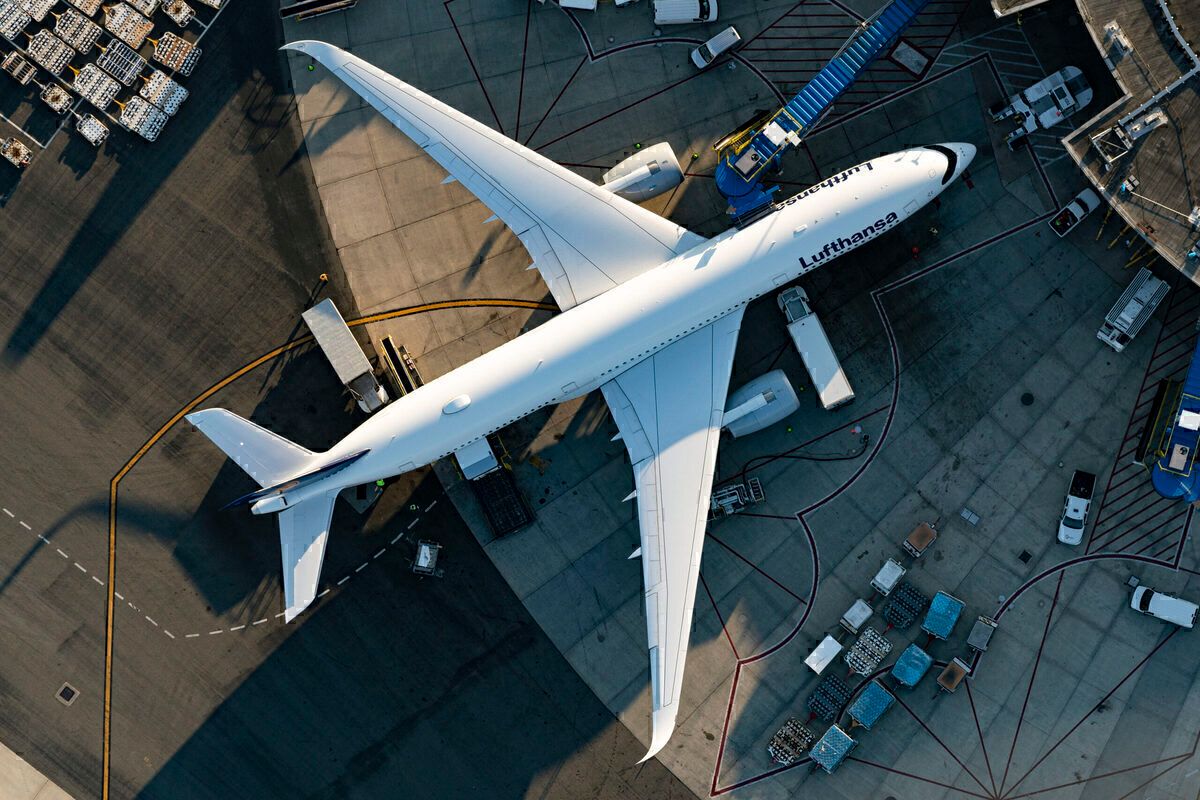 Lufthansa Airbus A350-941