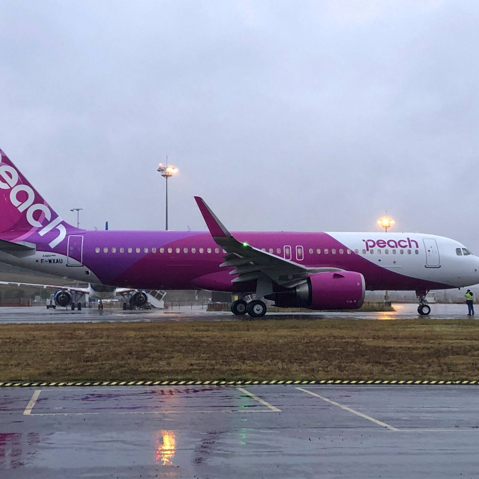 Air Lease Corporation Delivers New Airbus A320neo To Japan's Peach