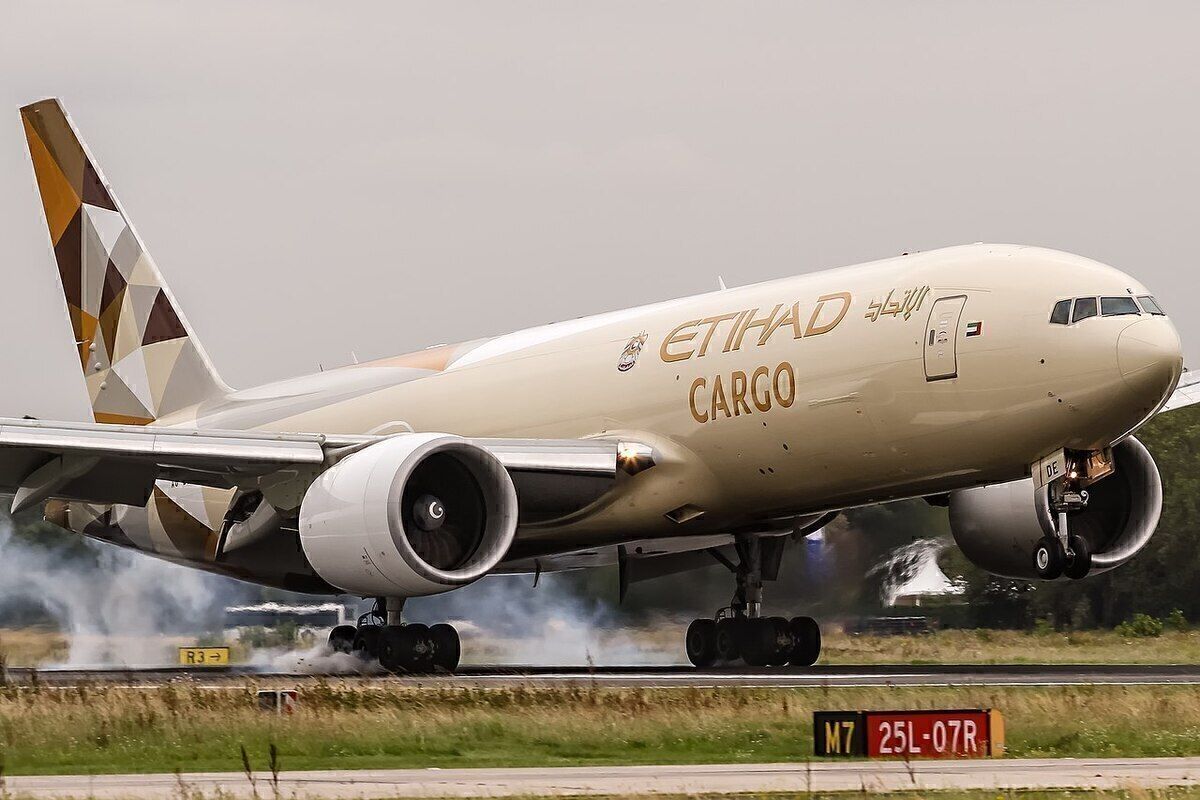 FedEx Takes A Boeing 777 From Etihad