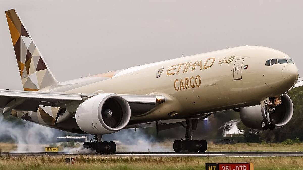 FedEx Takes A Boeing 777 From Etihad