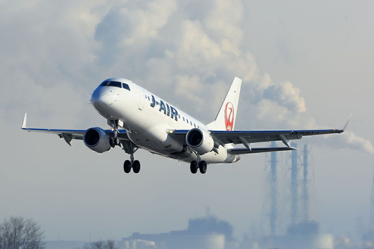 新品 JAL J-AIR EMBRAER 170 JA220J E170 FULL HD] Japan Airlines (J-AIR) Embraer 170-100ST (JA220J