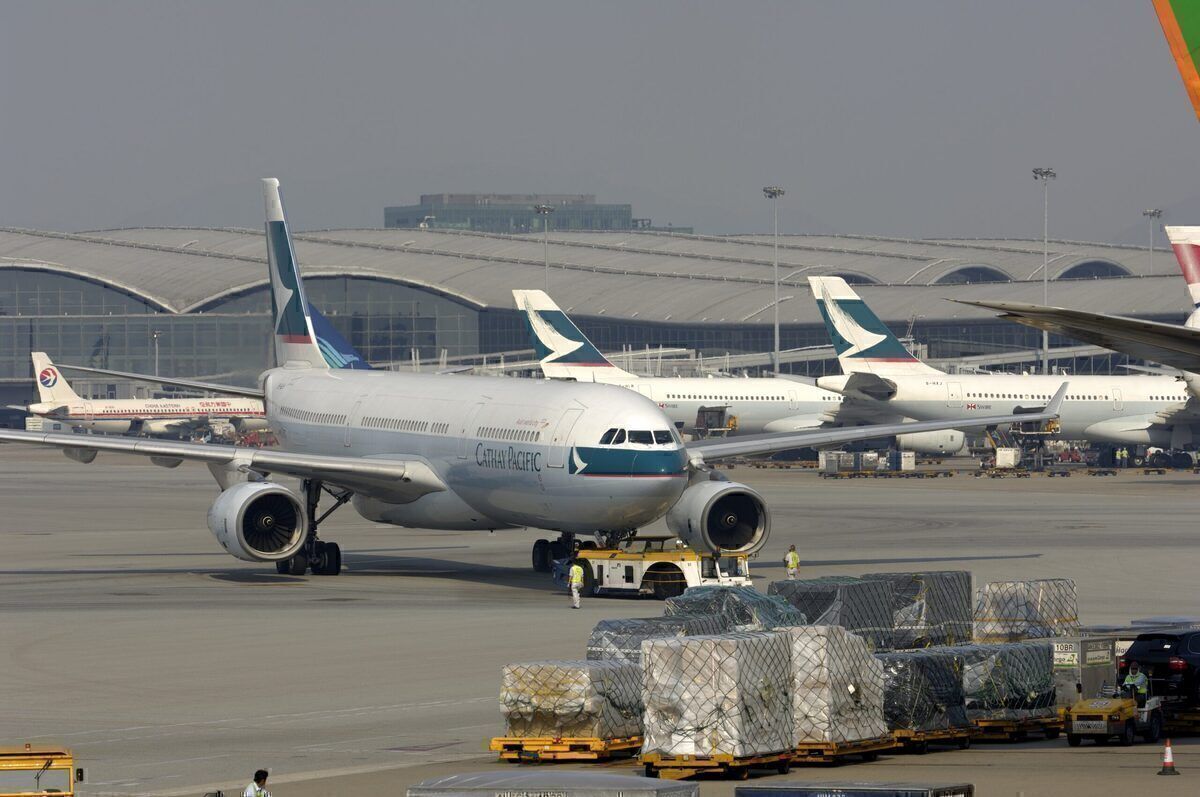 Hong Kong Raises $1.5 Billion For New Runway Despite Pandemic