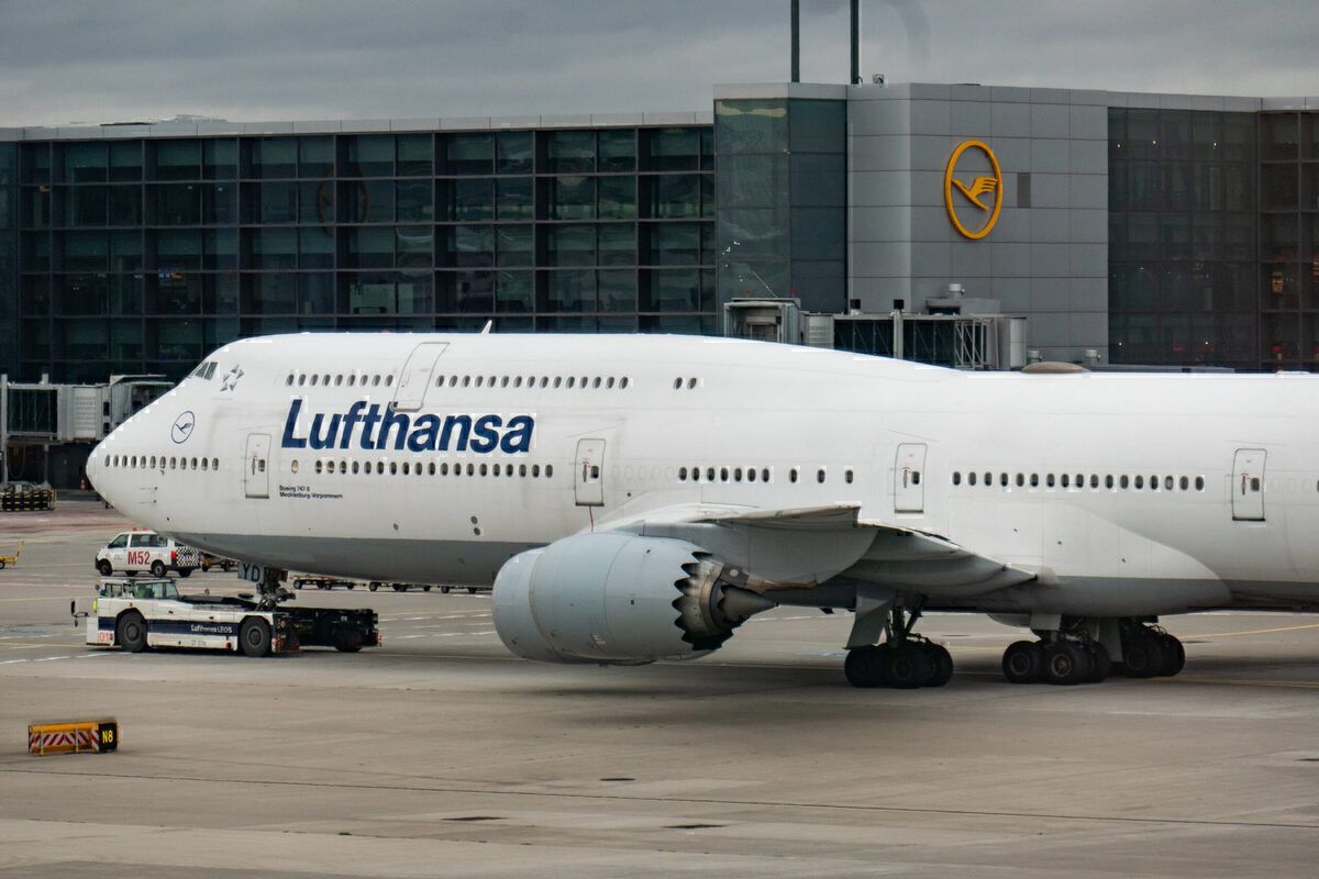 Buenos Aires Tug Catches Fire Preparing To Push Lufthansa 747