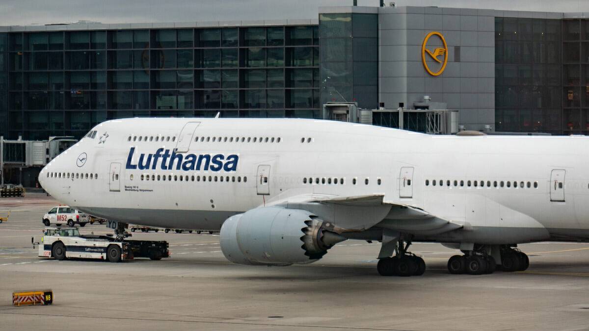 Buenos Aires Tug Catches Fire Preparing To Push Lufthansa 747