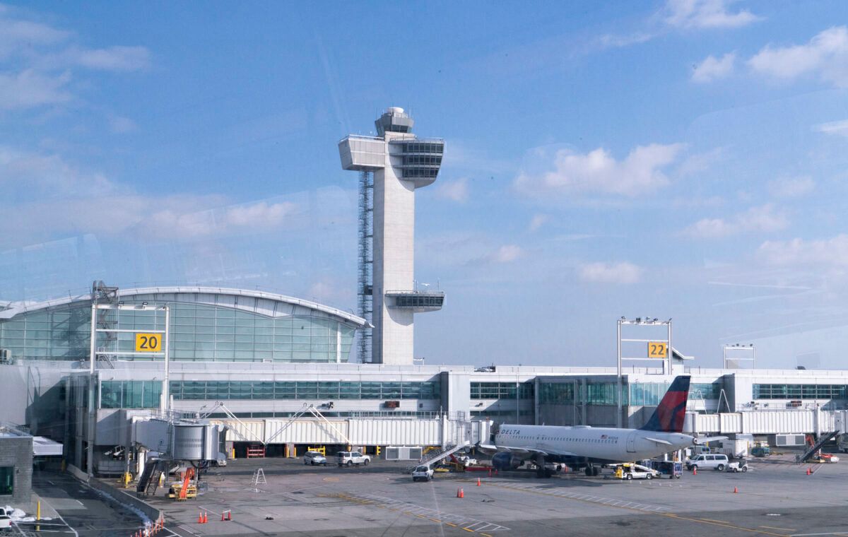 US Passenger Numbers Slide Again After The Holiday Season