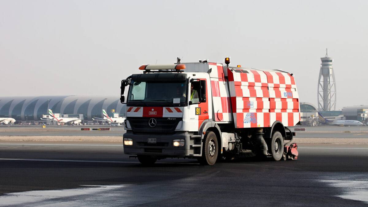 How Rubber Is Removed From Runways