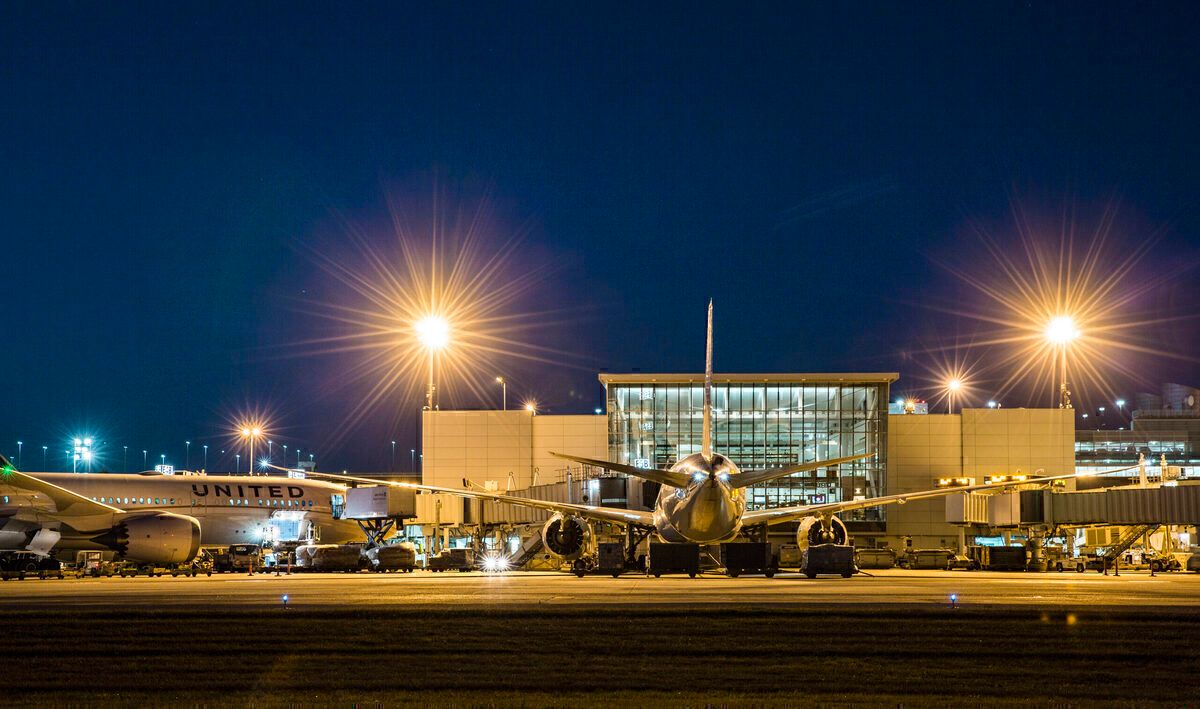 Which Airports Have Closed Due To The US Winter Storm?
