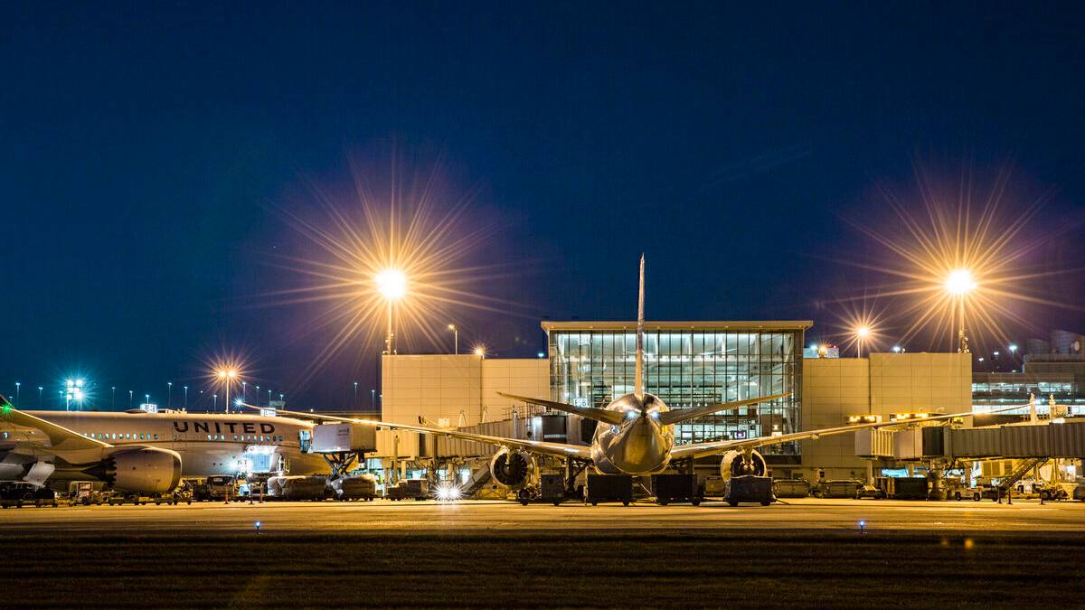 Which Airports Have Closed Due To The US Winter Storm?