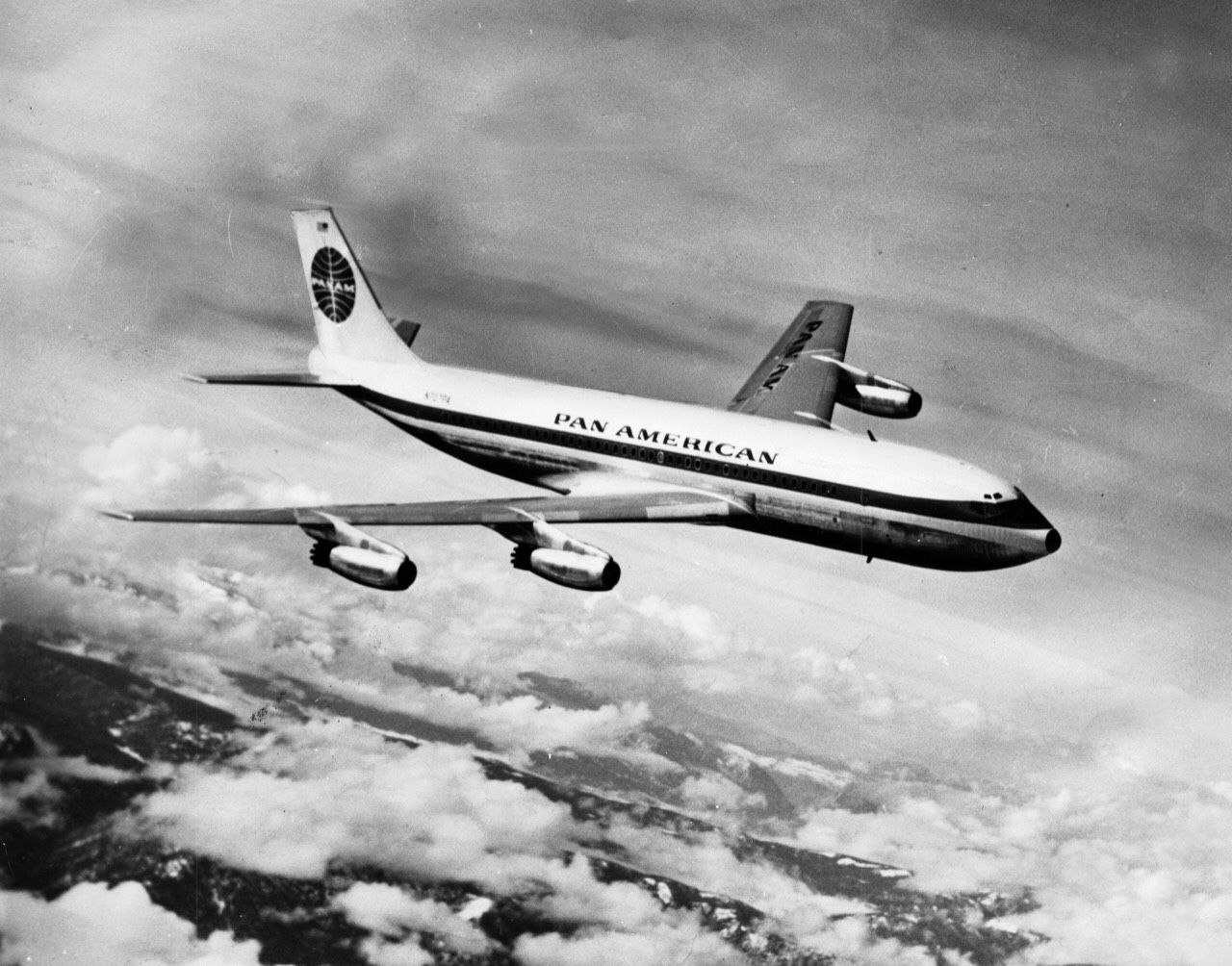 Why The Larger Boeing 707 Had Fewer Seats Than The 737 MAX