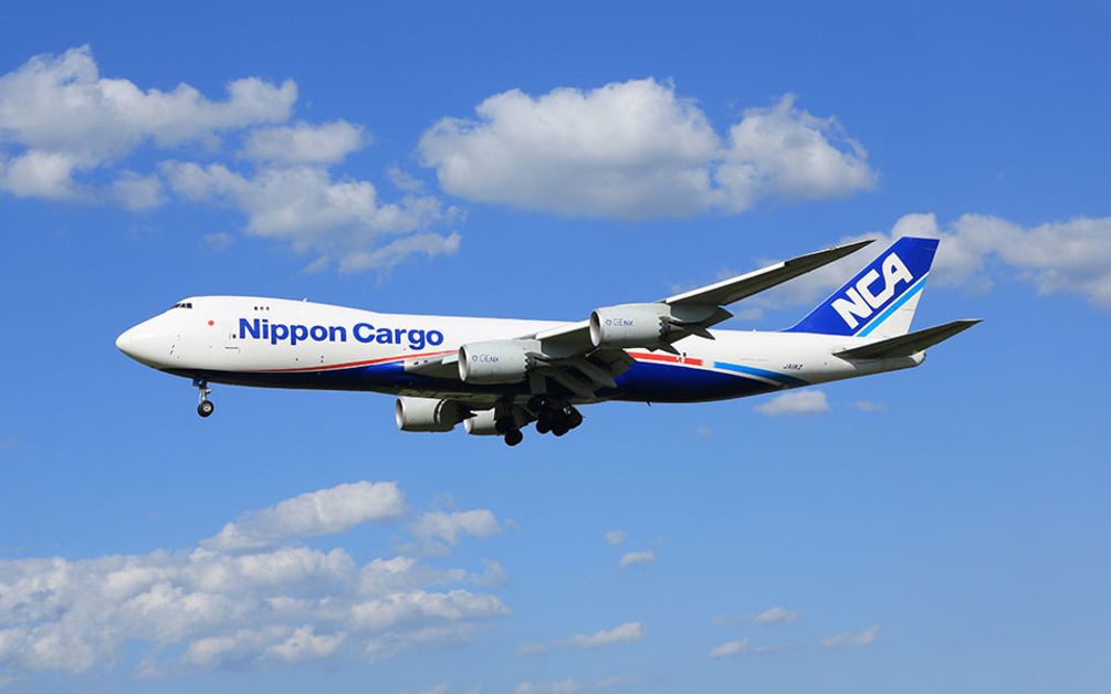 Why Boeing Moved The Engines On The 747-8