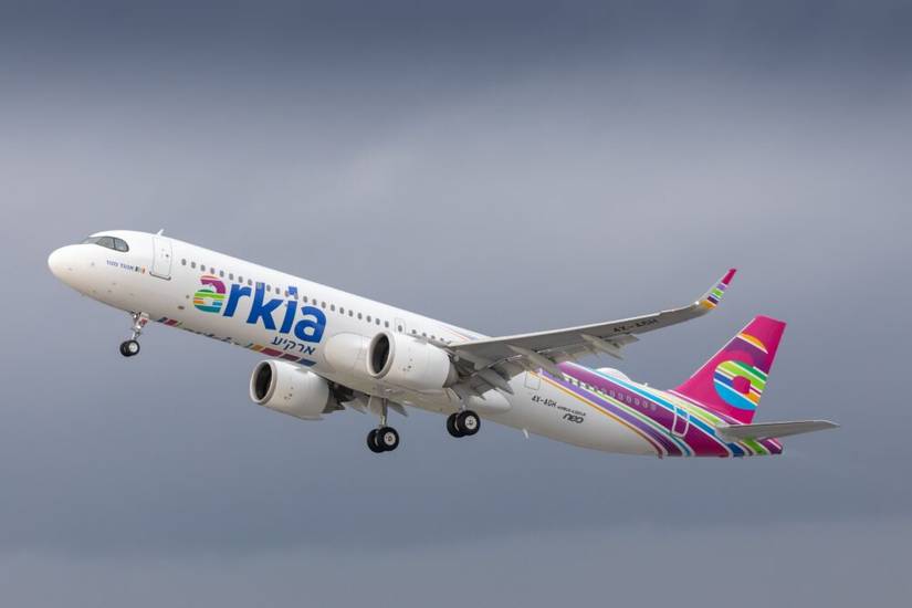Which Airlines Fly The Airbus A321LR?