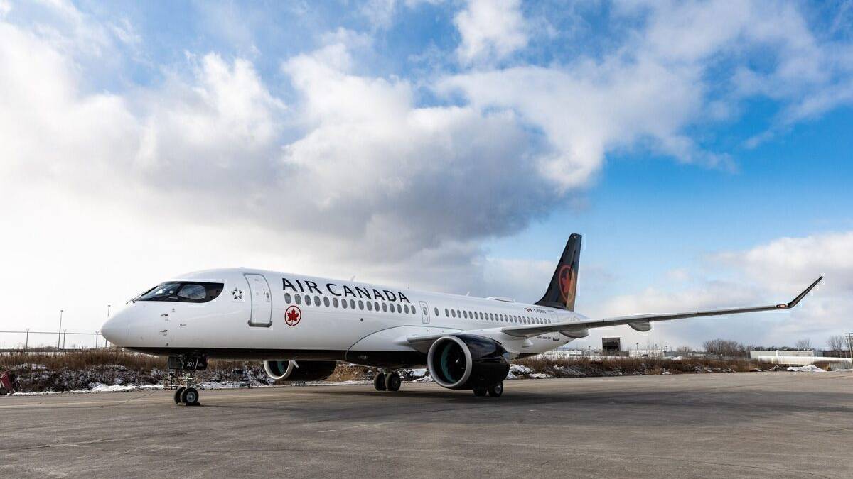Air Canada Airbus A220-300 Diverts Over Hydraulic Fault