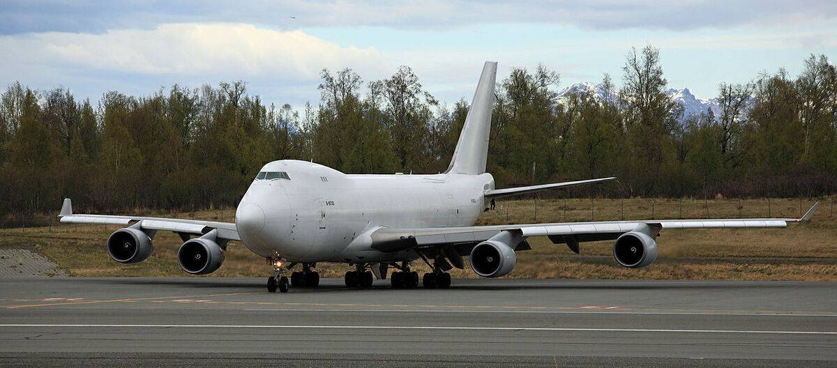 Boeing 747 Engine Parts Rain Down On Dutch Village After Engine Fire