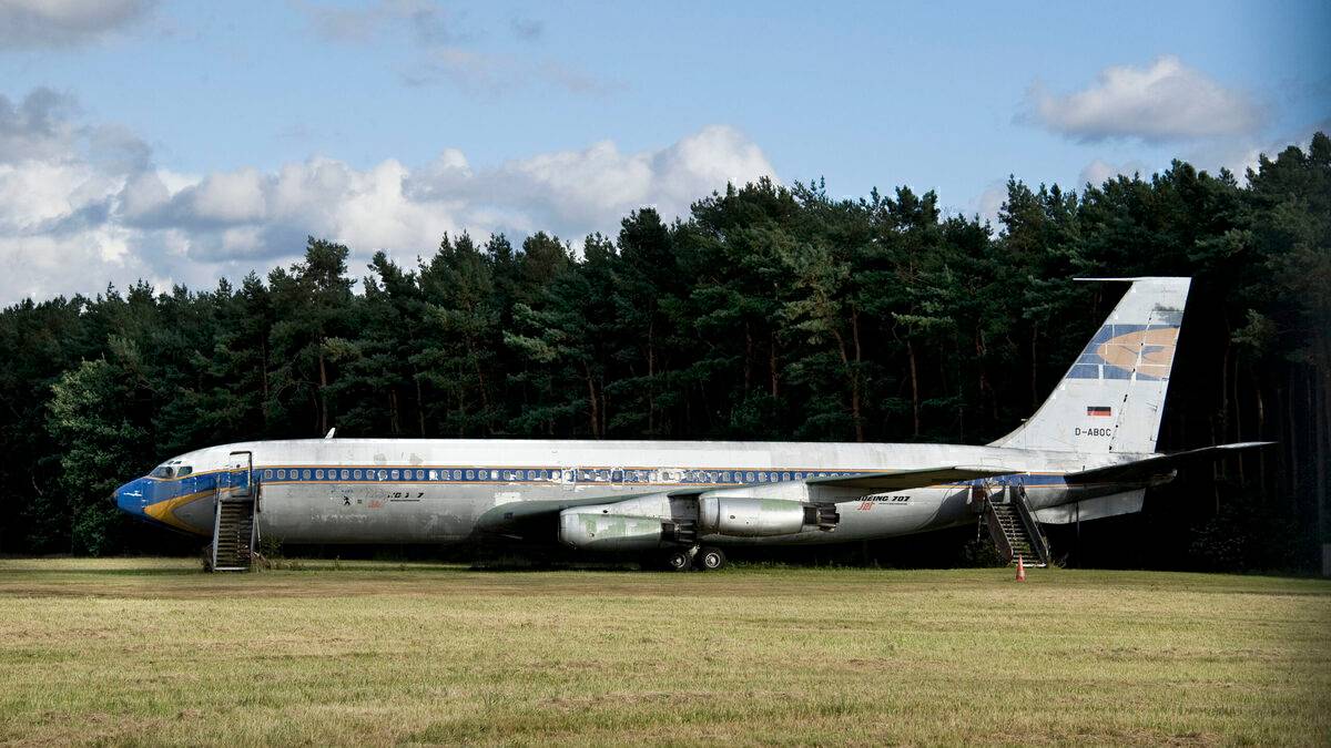2 In One Week - Another Lufthansa 707 Destined For The Scrap Heap