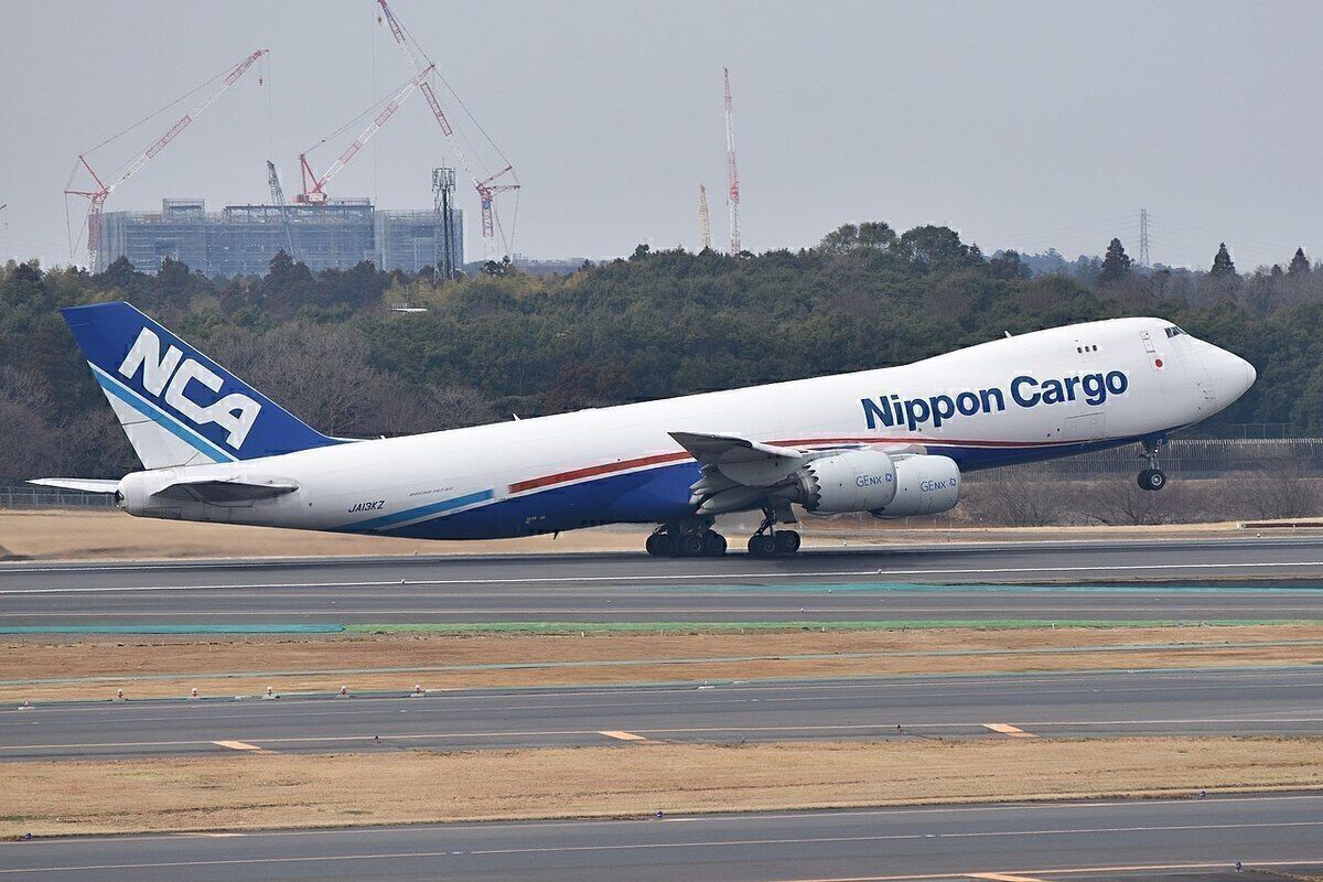 Nippon Cargo 747-8 Strikes Tail During Tokyo Go Around