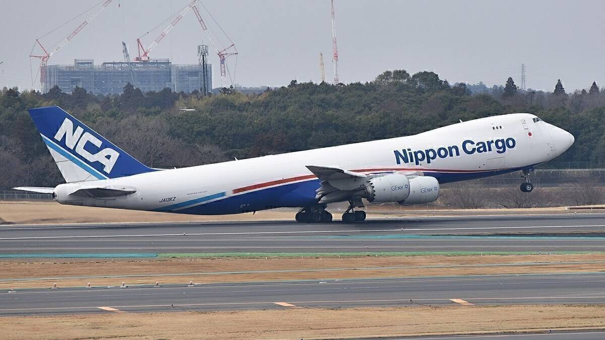 Nippon Cargo 747-8 Strikes Tail During Tokyo Go Around
