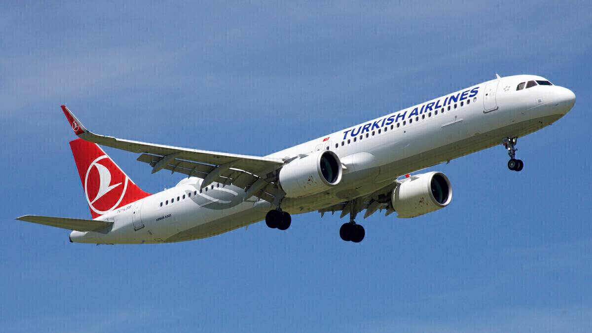 Hard Landing Strands Turkish Airlines Airbus A321neo In Hanover