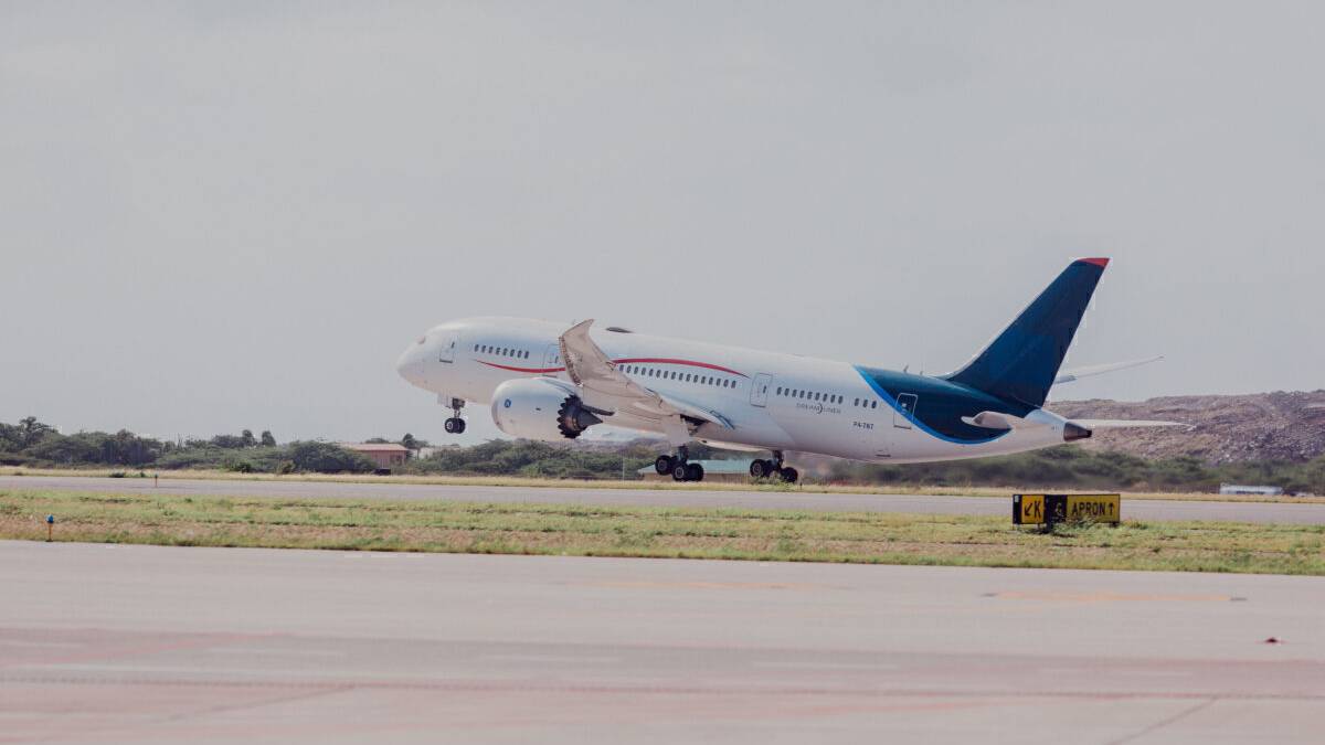 Mammoth Journey: Comlux 787 Business Jet Operates 20 Hour Flight